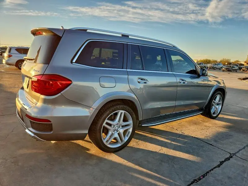 2015 MERCEDES-BENZ GL 550 4MATIC  