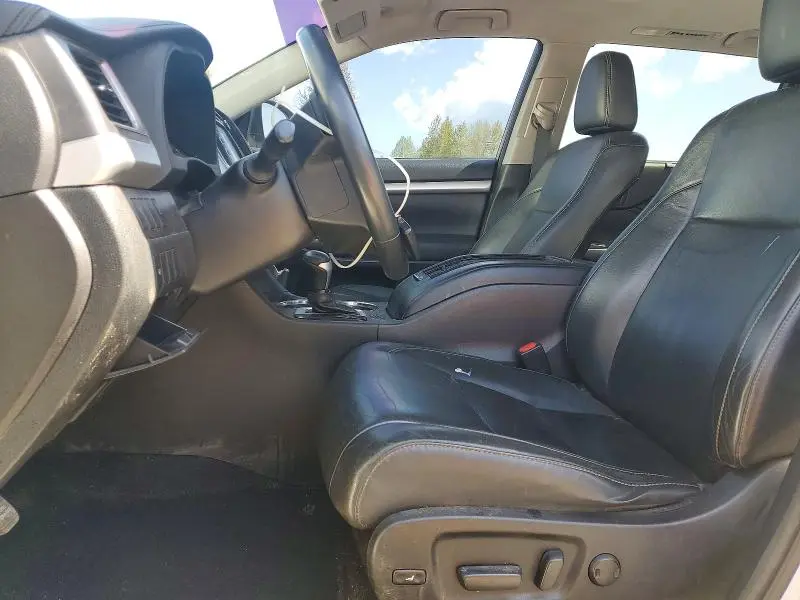 2016 TOYOTA HIGHLANDER XLE  