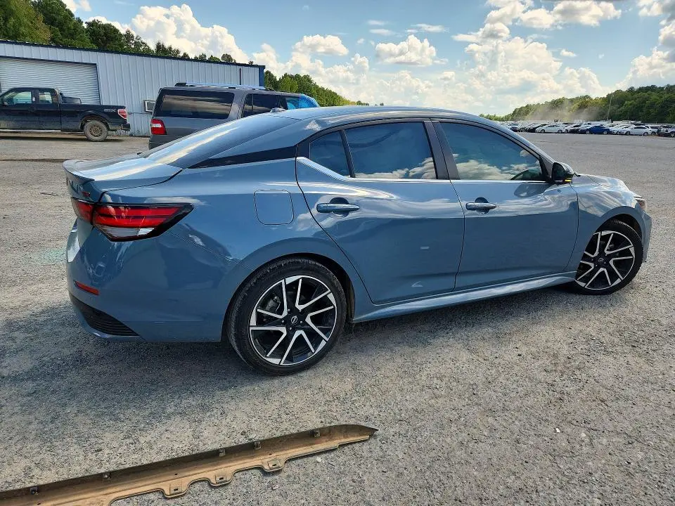 2025 NISSAN SENTRA SR  