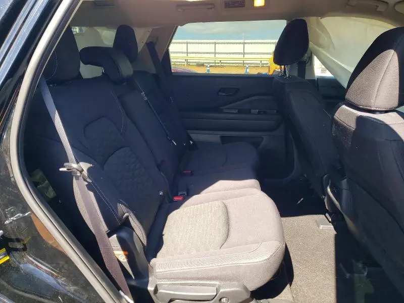 2023 NISSAN PATHFINDER S  