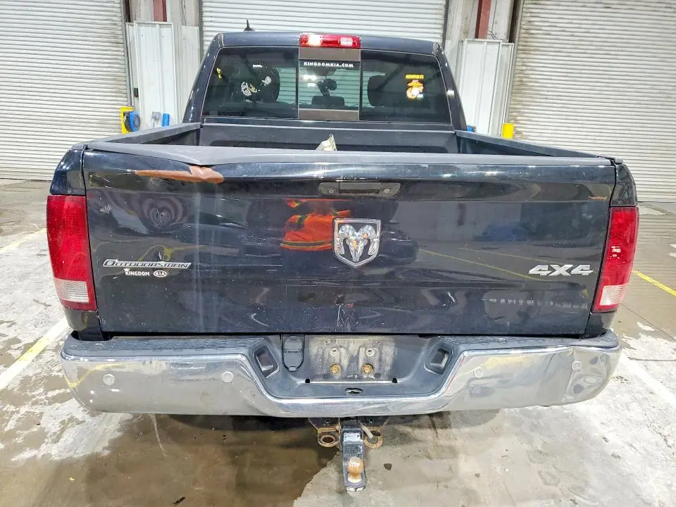 2016 RAM 1500 SLT  