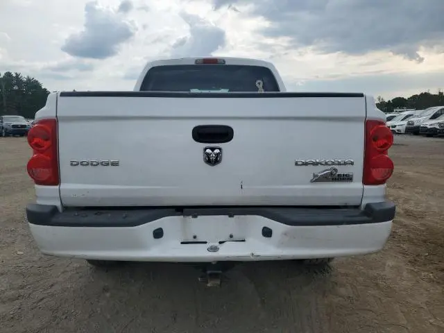 2011 DODGE DAKOTA SLT  