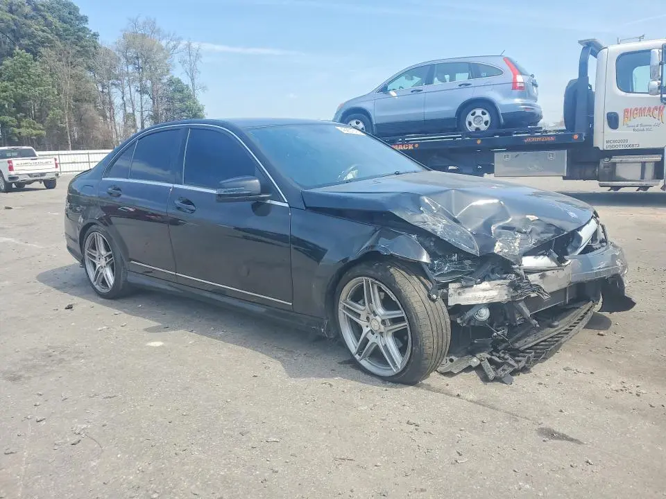 2011 MERCEDES-BENZ C 300  