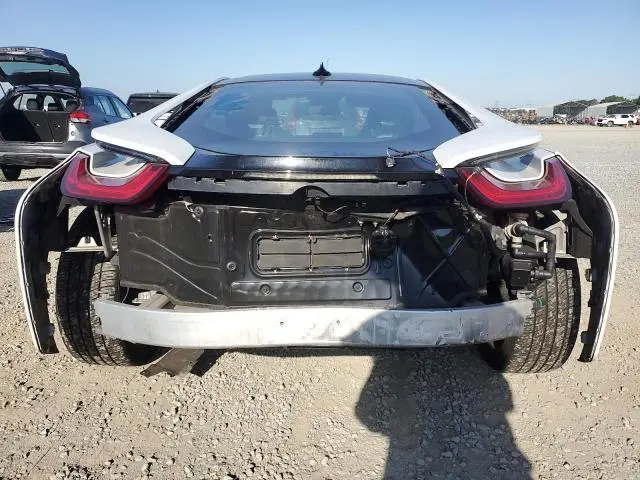 2015 BMW I8   