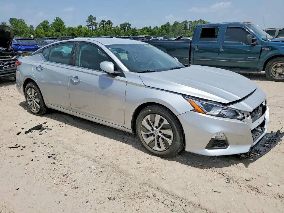 2020 NISSAN ALTIMA S  