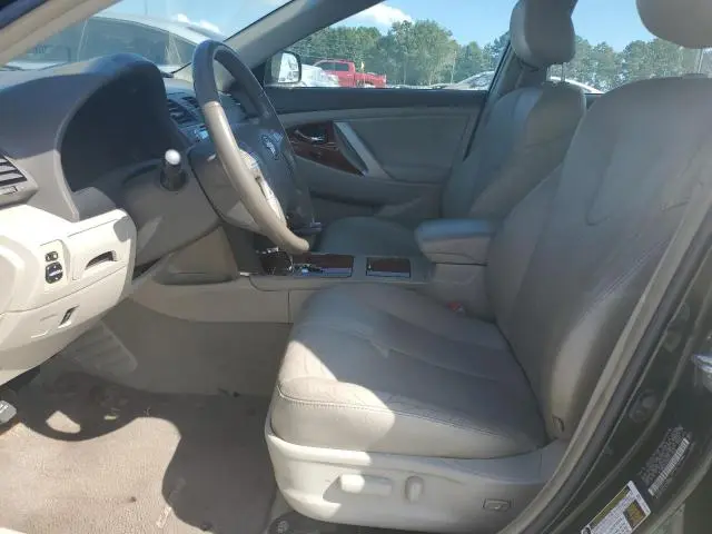 2011 TOYOTA CAMRY SE  