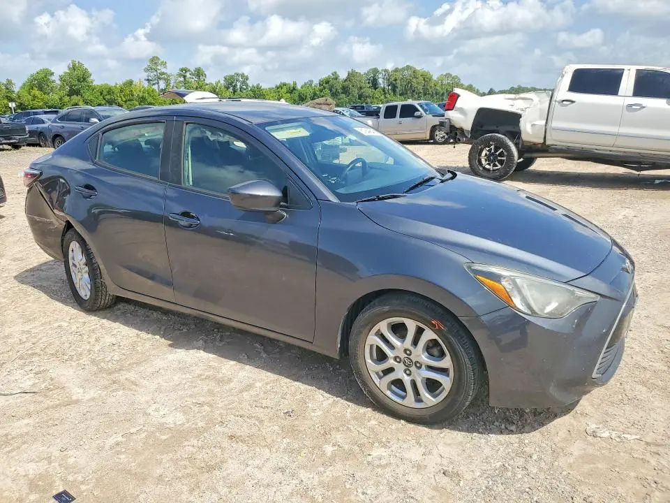 2018 TOYOTA YARIS IA BASE  