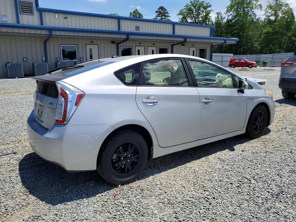 2012 TOYOTA PRIUS THREE  