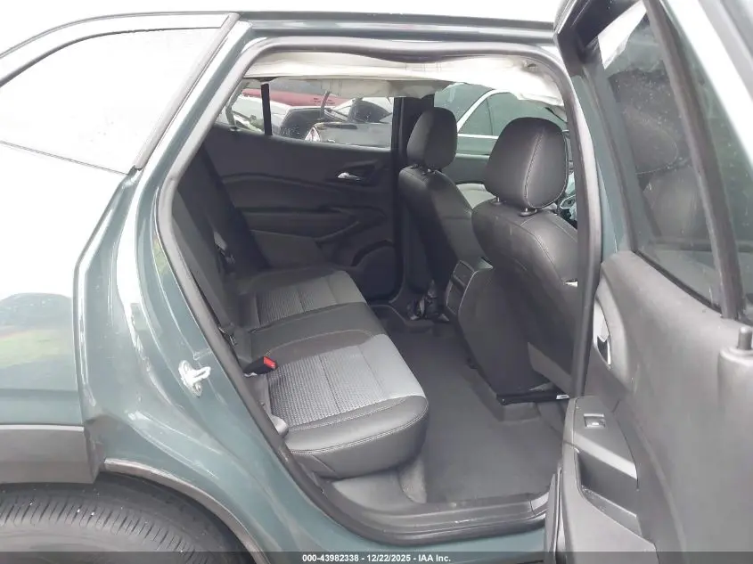 2025 CHEVROLET TRAX FWD LT