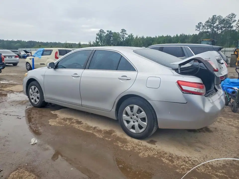 2010 TOYOTA CAMRY LE  