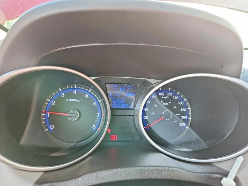 2014 HYUNDAI TUCSON SE  