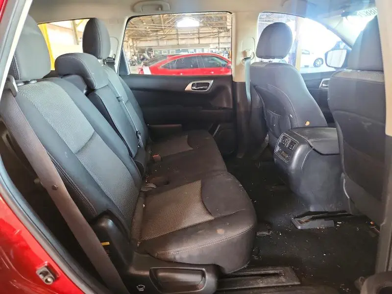 2017 NISSAN PATHFINDER SV  