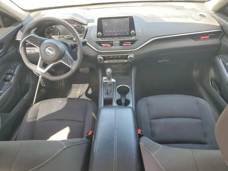 2021 NISSAN ALTIMA SV  