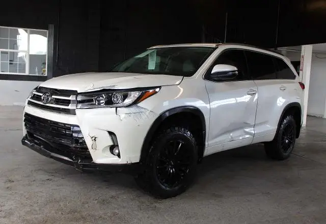 2018 TOYOTA HIGHLANDER XLE  