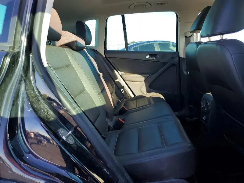 2014 VOLKSWAGEN TIGUAN S  
