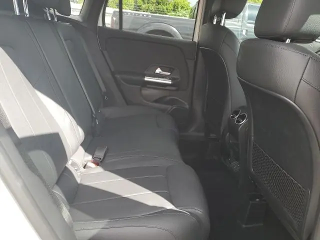 2025 MERCEDES-BENZ GLA 250  