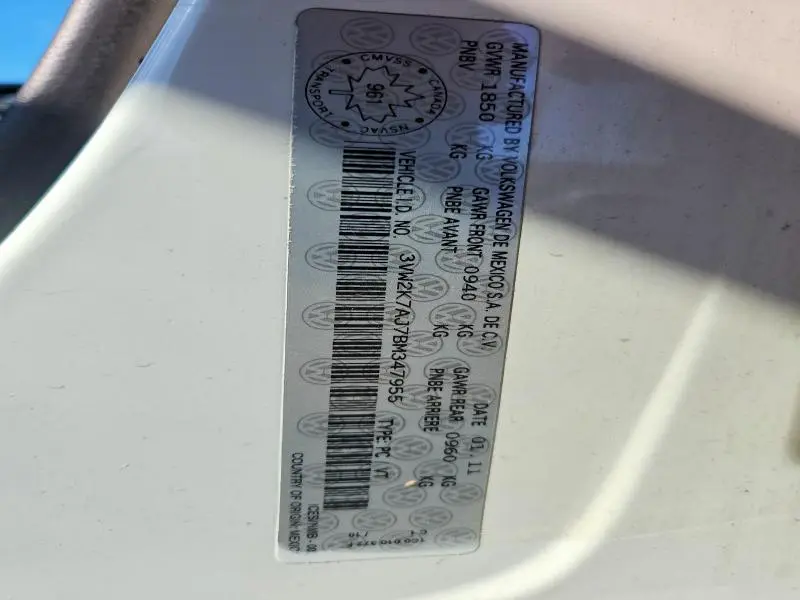 2011 VOLKSWAGEN JETTA BASE  