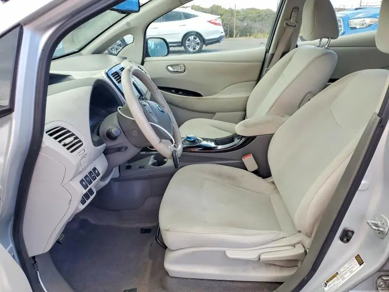 2014 NISSAN LEAF SV  