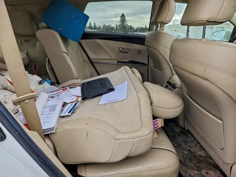 2013 TOYOTA VENZA LE  