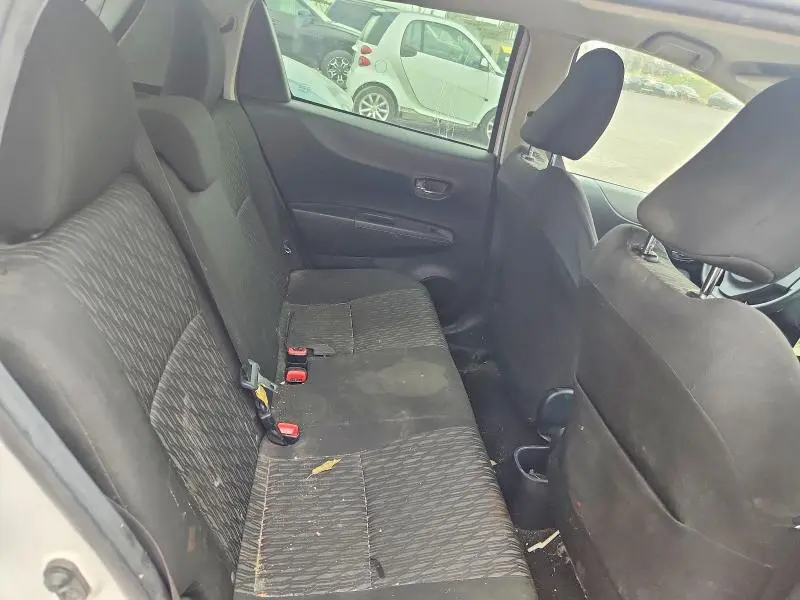 2014 TOYOTA YARIS 5-DOOR L  