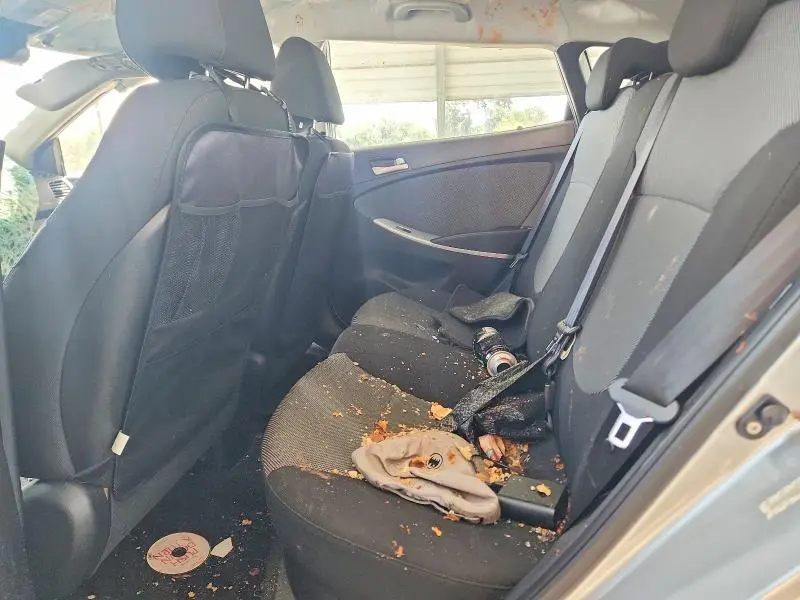 2012 HYUNDAI ACCENT GS  