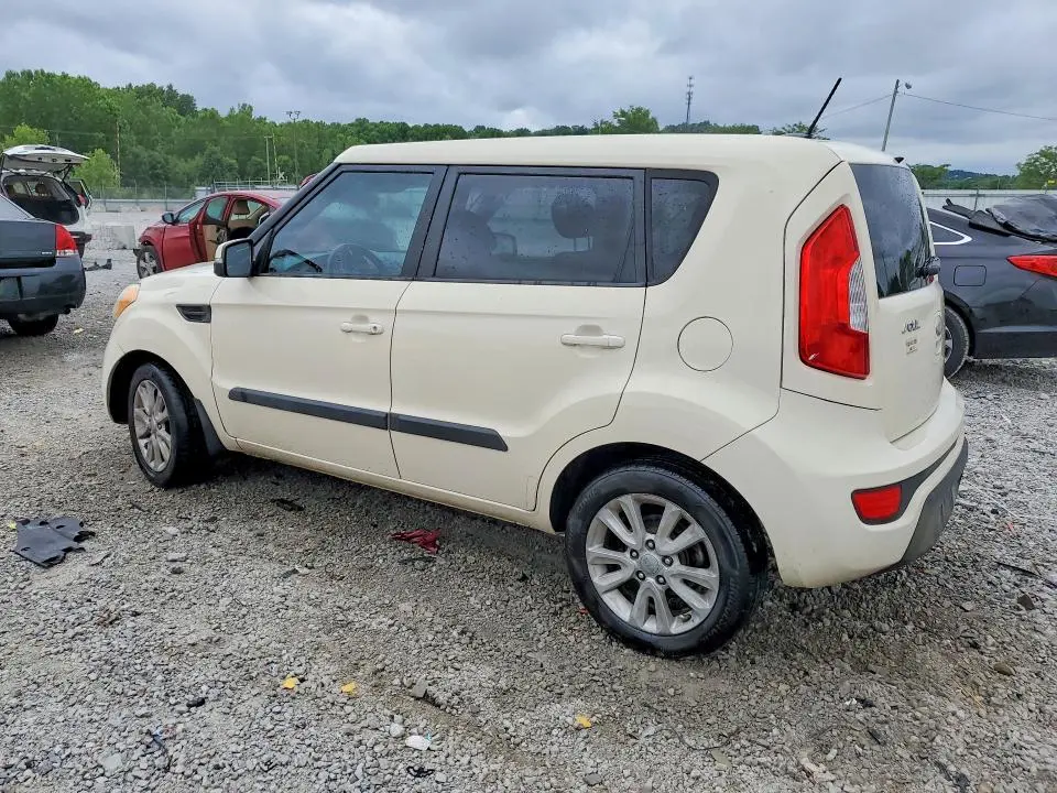 2013 KIA SOUL +  
