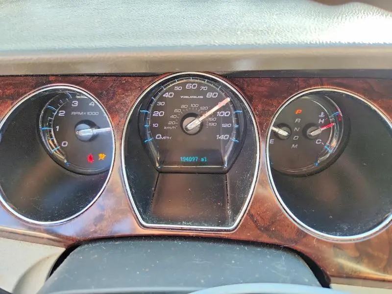 2011 FORD TAURUS SEL  
