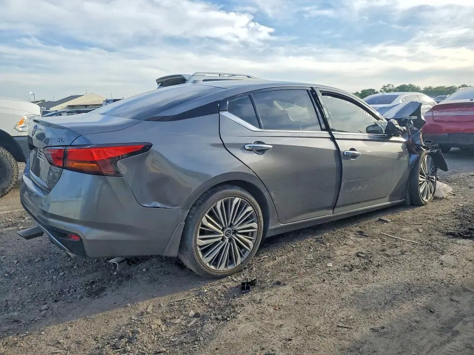 2024 NISSAN ALTIMA   