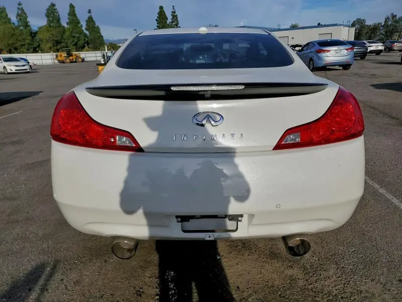 2015 INFINITI Q60 JOURNEY  