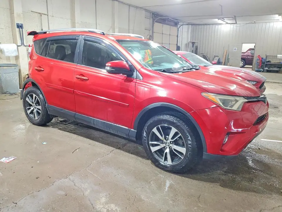 2017 TOYOTA RAV4 XLE  
