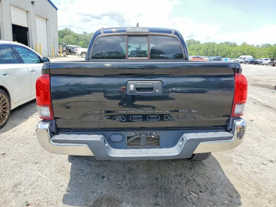 2019 TOYOTA TACOMA SR5  