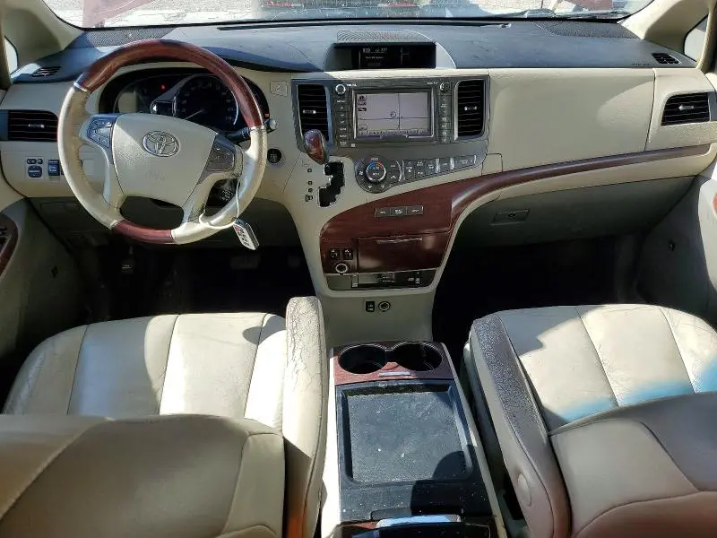 2011 TOYOTA SIENNA LIMITED 7-PASSENGER  