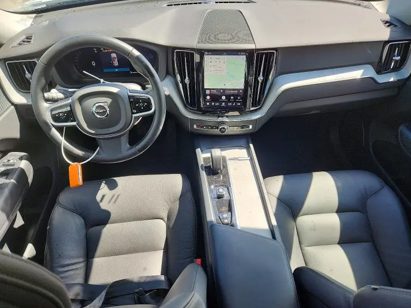 2025 VOLVO XC60 PLUS  