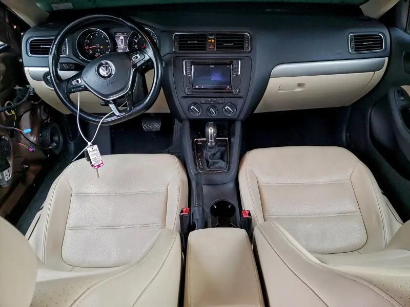 2017 VOLKSWAGEN JETTA SE  