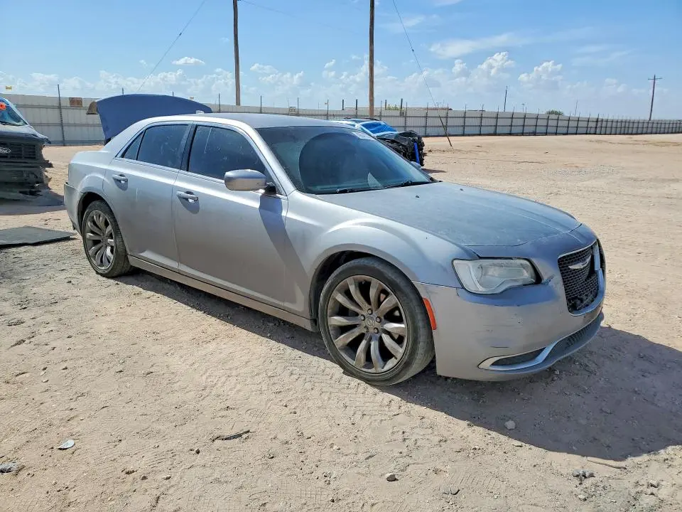 2017 CHRYSLER 300 LIMITED  