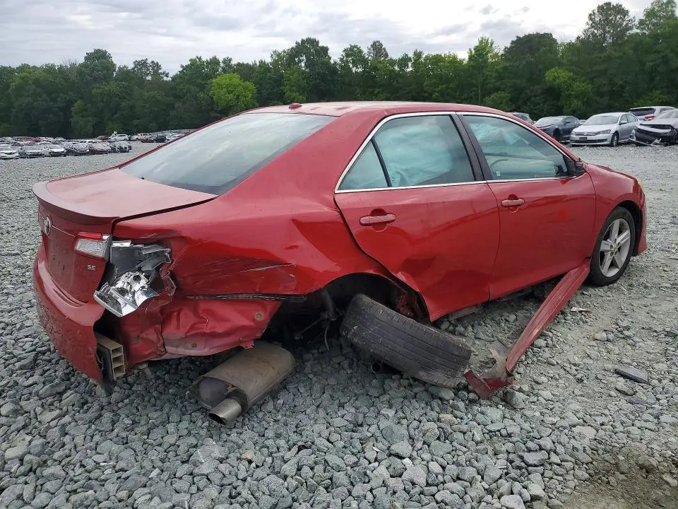 2012 TOYOTA CAMRY SE  
