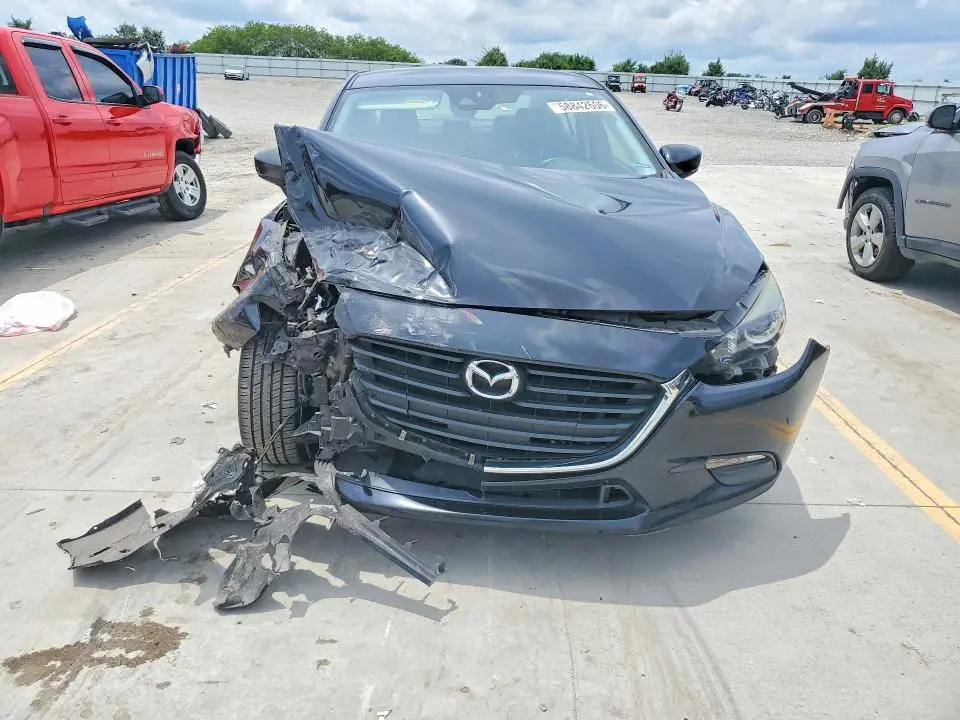 2018 MAZDA 3 TOURING  