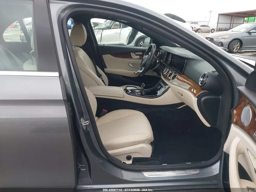 2018 MERCEDES-BENZ E 300  