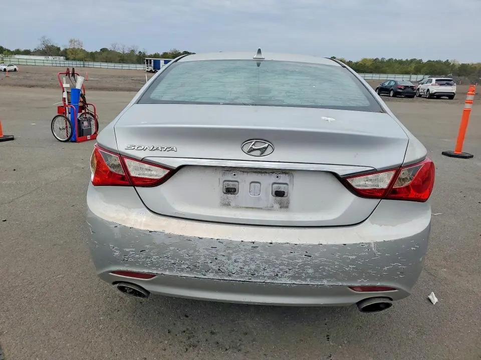 2011 HYUNDAI SONATA SE  