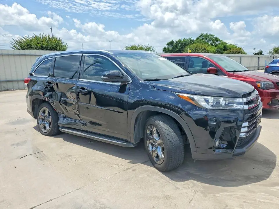 2017 TOYOTA HIGHLANDER LIMITED PLATINUM  