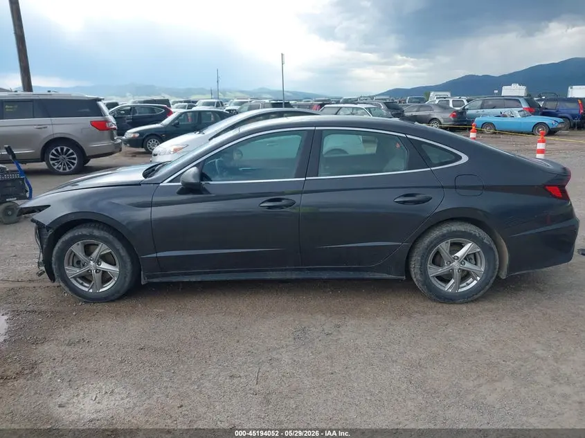 2022 HYUNDAI SONATA SE