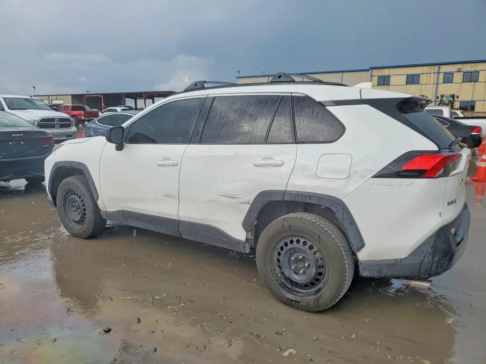 2019 TOYOTA RAV4 LE  