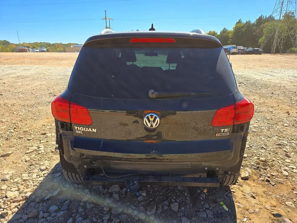 2016 VOLKSWAGEN TIGUAN S  