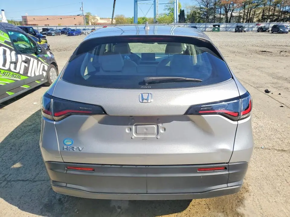 2023 HONDA HR-V LX  