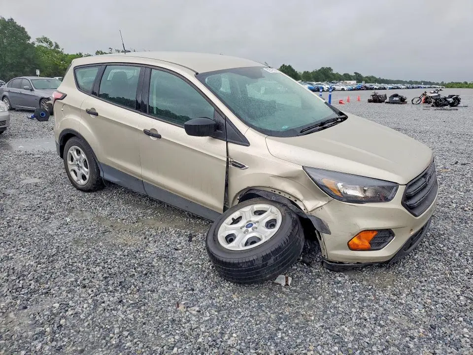 2018 FORD ESCAPE S  