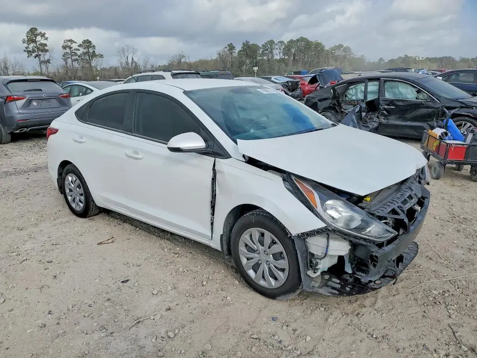 2022 HYUNDAI ACCENT SE  