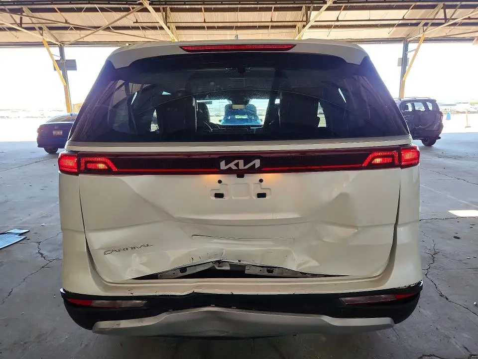 2023 KIA CARNIVAL LX  