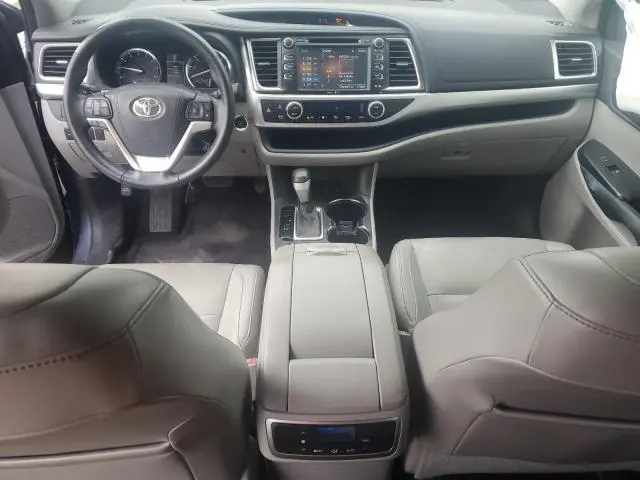 2015 TOYOTA HIGHLANDER XLE  