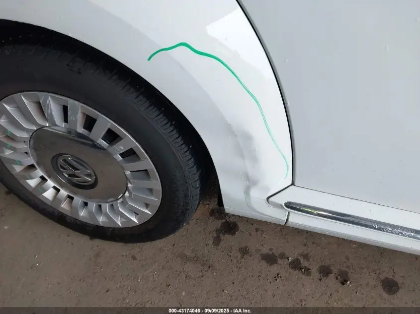 2015 VOLKSWAGEN BEETLE 1.8T