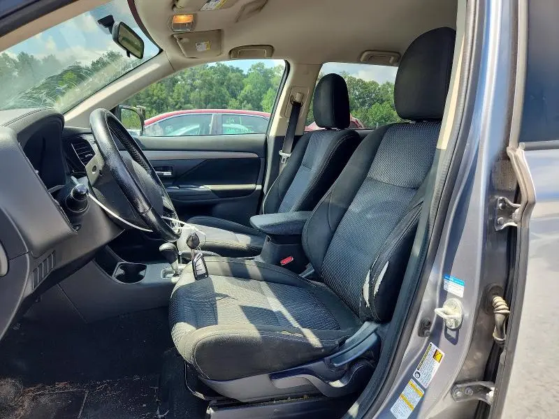 2016 MITSUBISHI OUTLANDER ES  